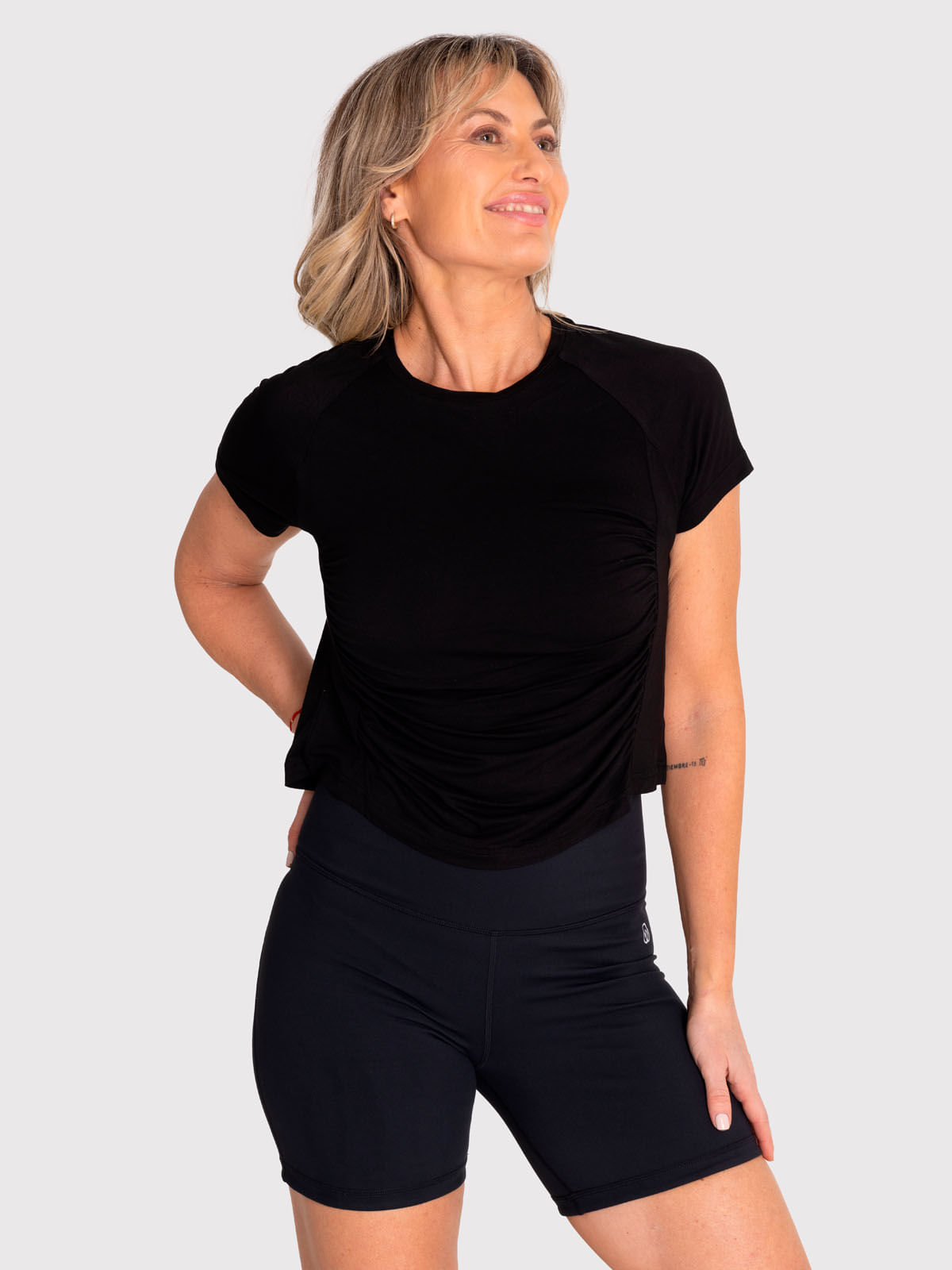 Polo-Manga-Corta-Para-Mujer--Blanca-Negro-Bsoul