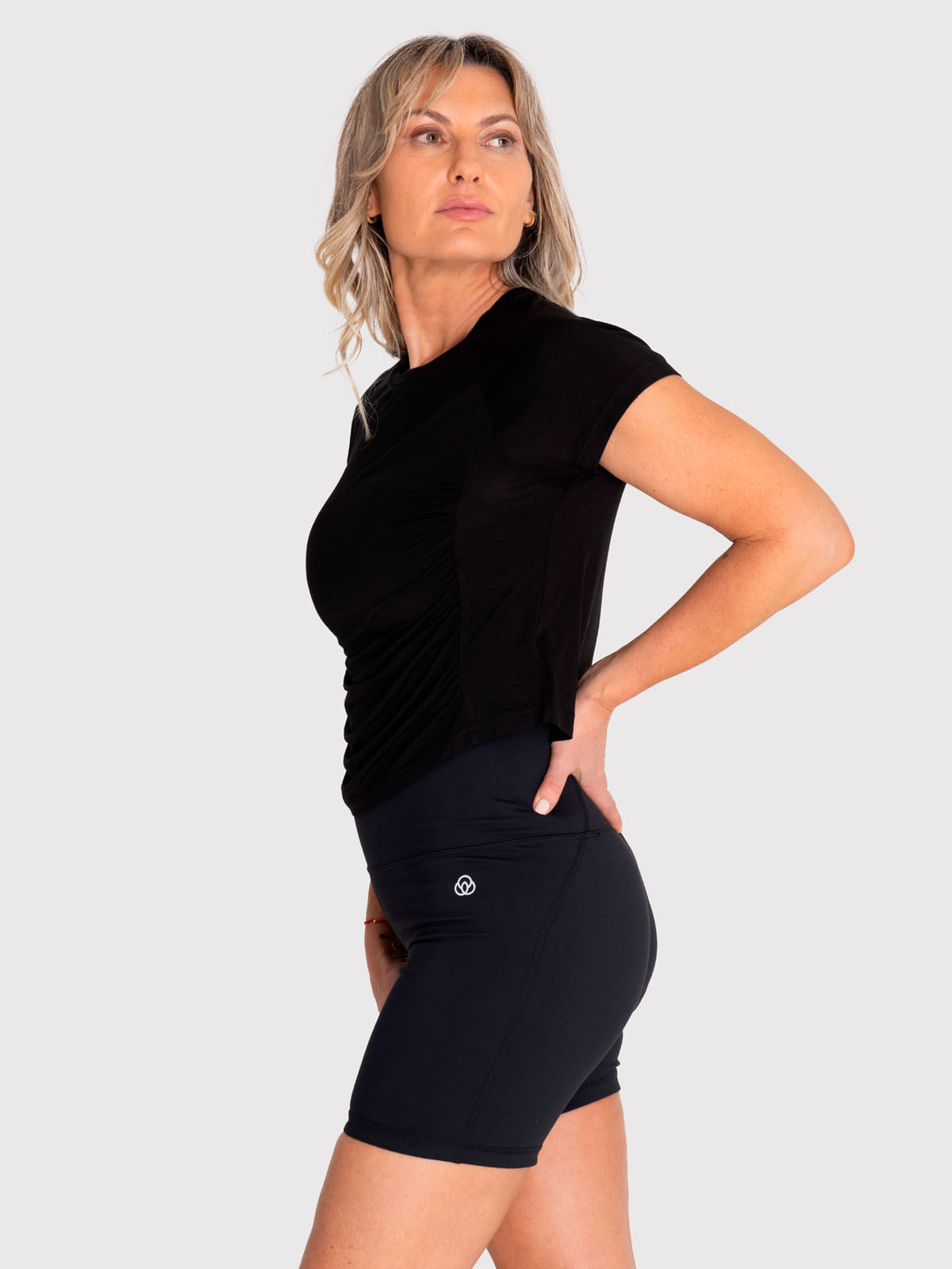 Polo-Manga-Corta-Para-Mujer--Blanca-Negro-Bsoul