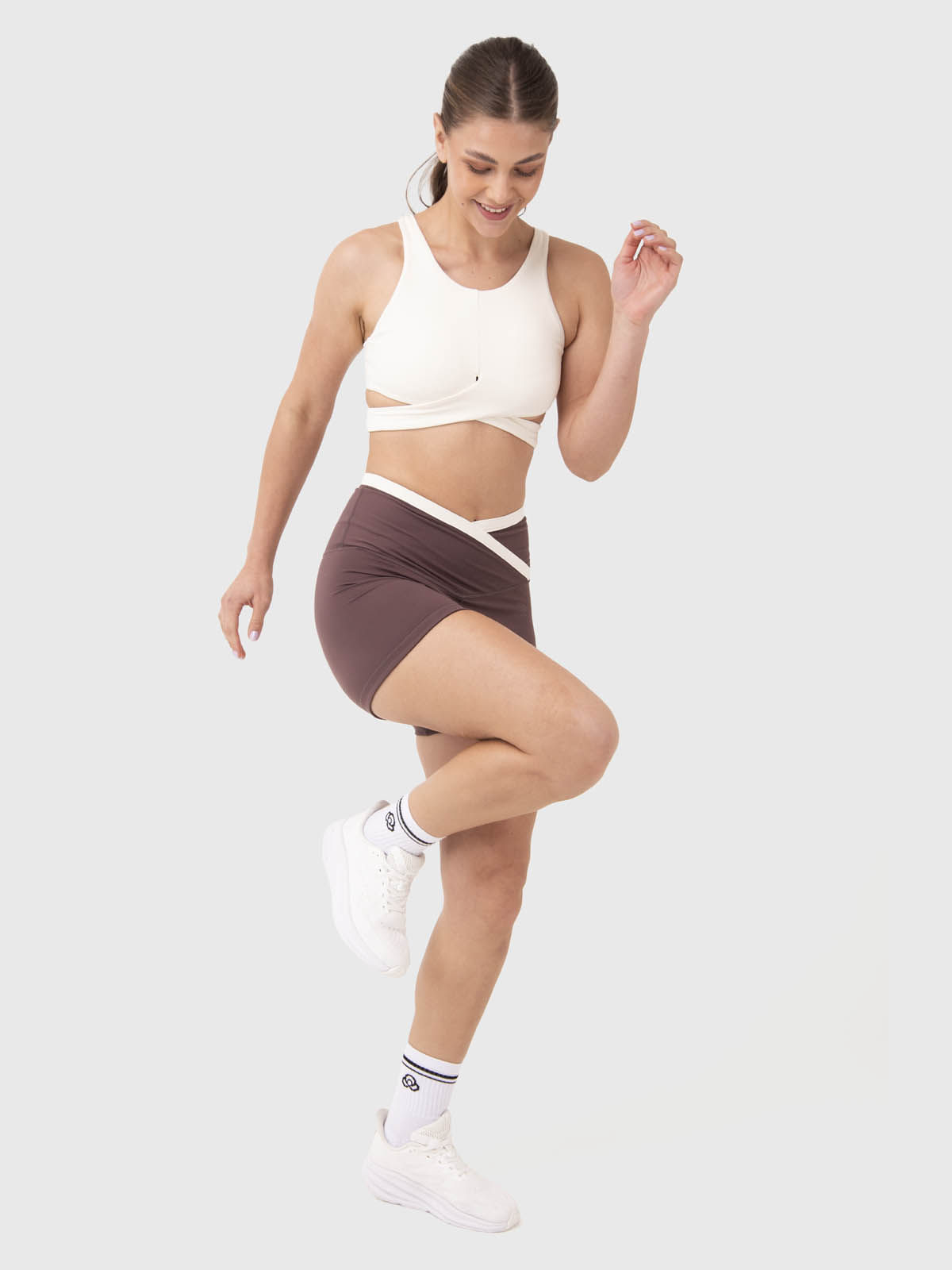 Short-Para-Mujer-Veda-Marron-Bsoul