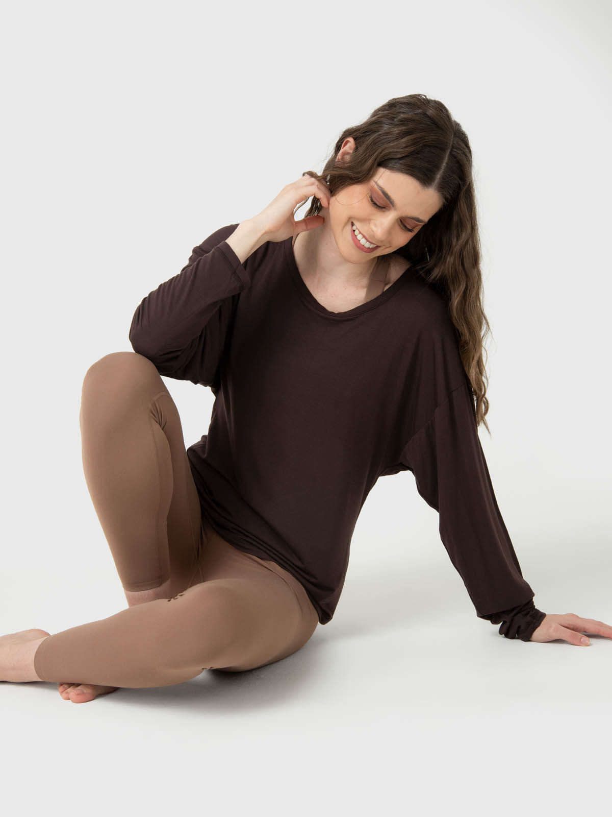 Polo-Manga-Larga-Para-Mujer-Twist-Back-Modal-Marron-Bsoul