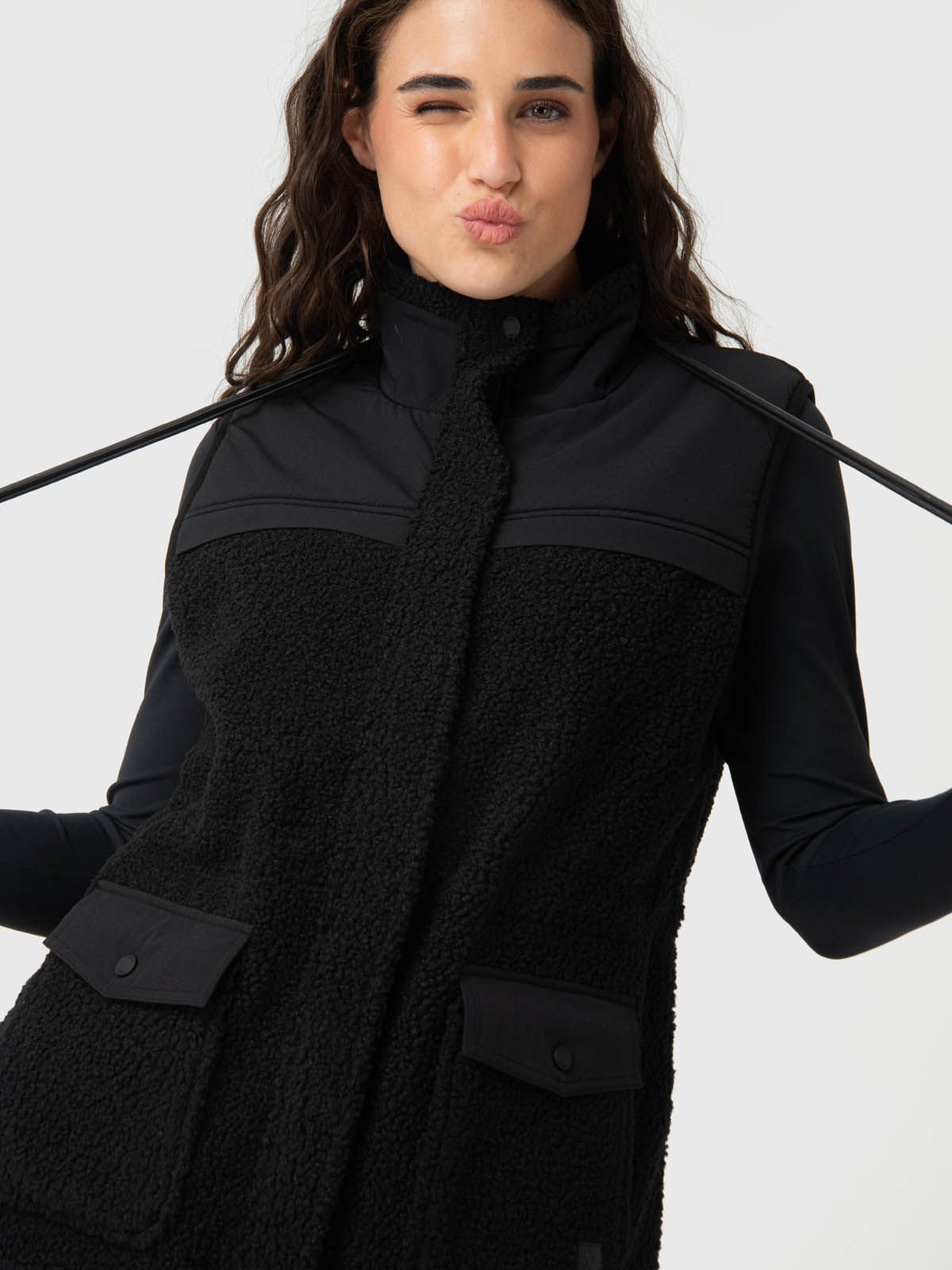 Chaleco-Para-Mujer-Sherpa-Negro-Bsoul