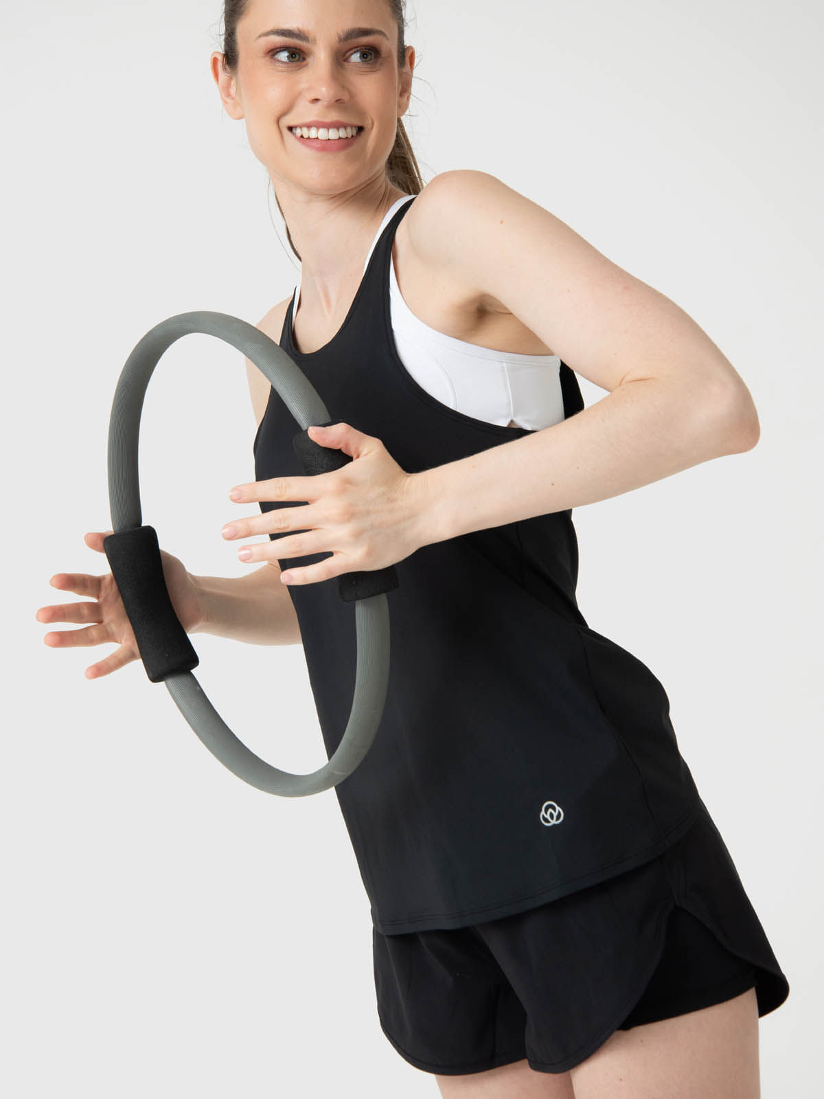 Polo-Sin-Manga-Para-Mujer-Tank-Cloe-Aloe-Negro-Bsoul