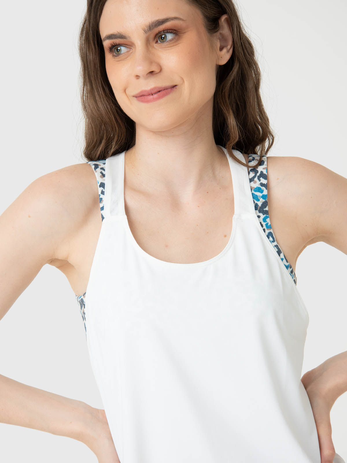 Polo-Sin-Manga-Para-Mujer-Training-Tank-Aloe-Blanco-Bsoul