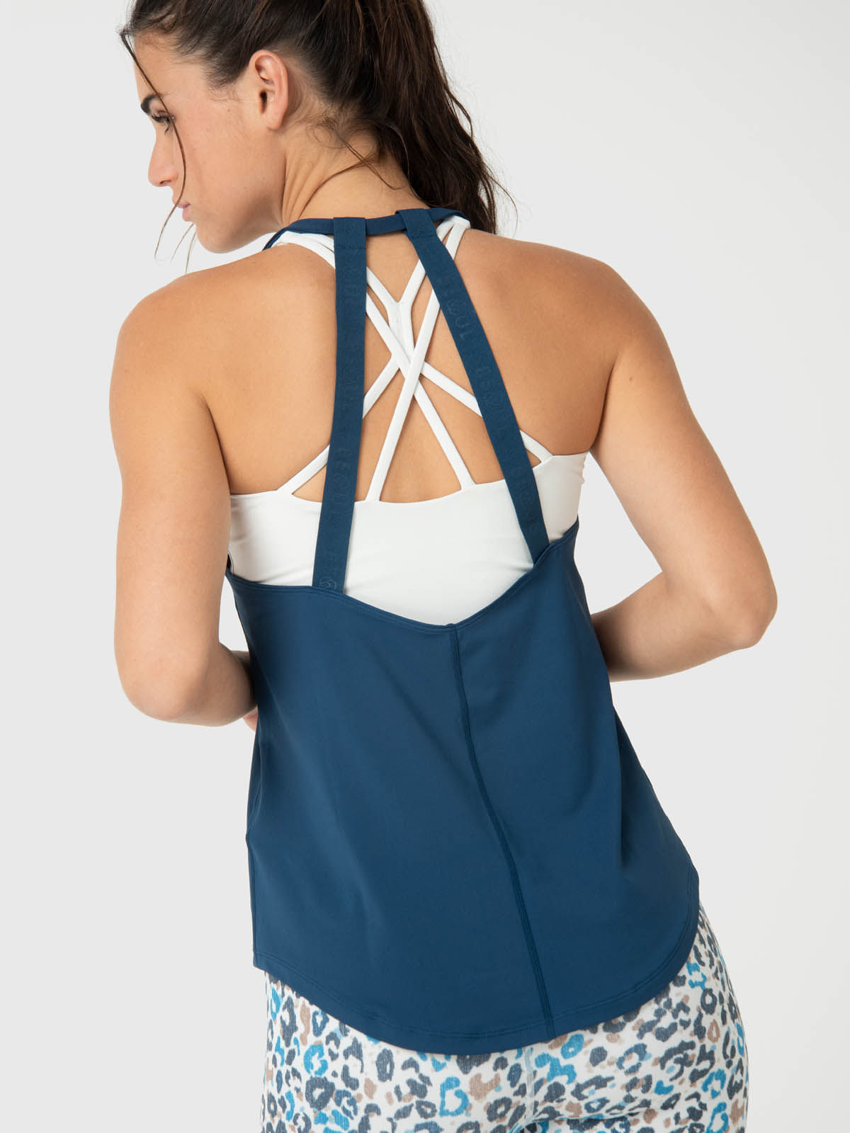 Polo-Sin-Manga-Para-Mujer-Training-Tank-Aloe-Azul-Bsoul