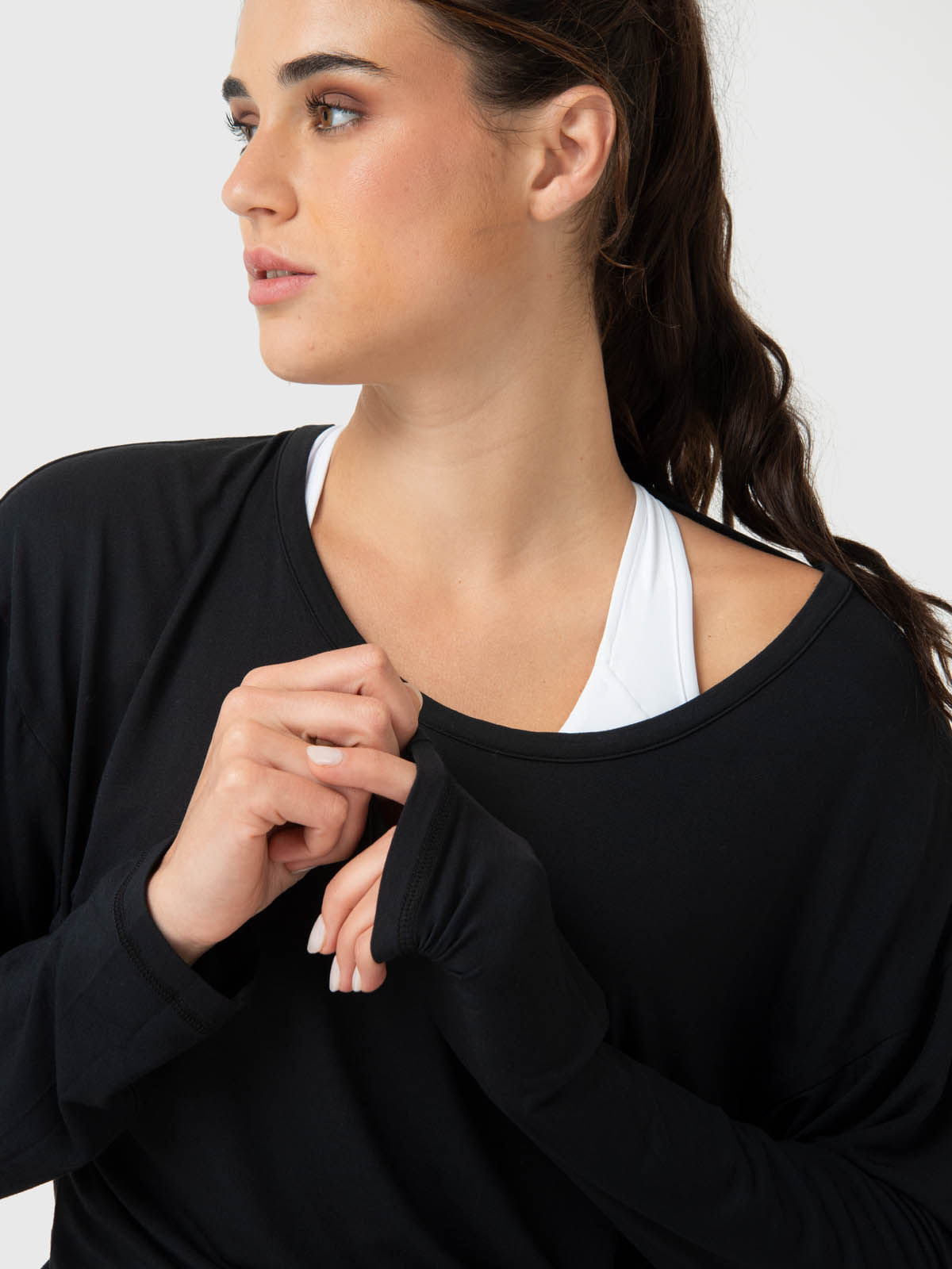 Polo-Manga-Larga-Para-Mujer-Twist-Back-Modal-Negro-Bsoul