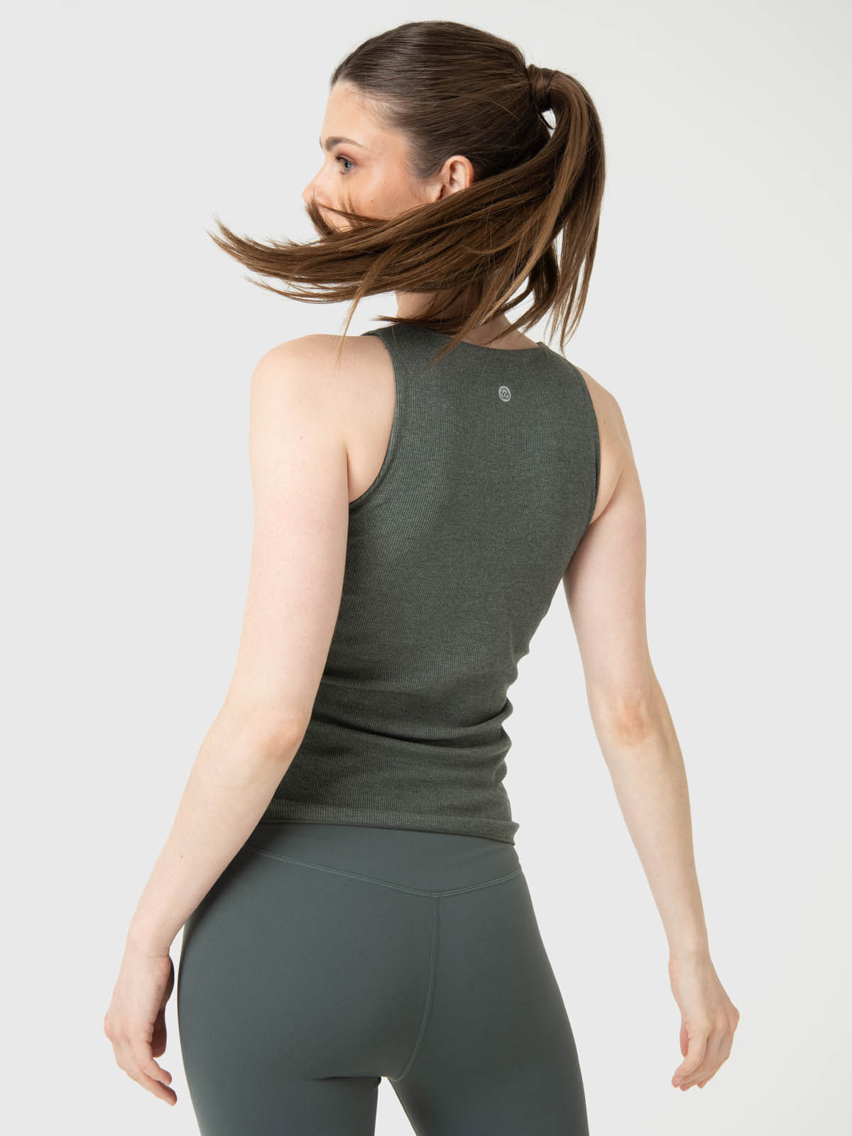 Polo-Sin-Manga-Para-Mujer-Modal-Tank-Verde-Bsoul